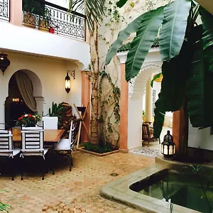 Couette-café Tawargit ****
